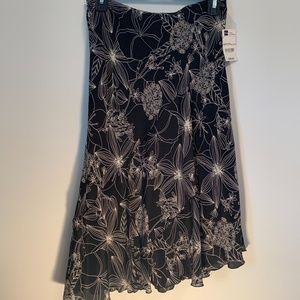 Worthington Skirt Size 4, NWT